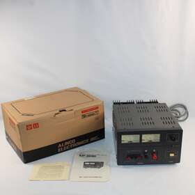 Ep-3030 Alinco Electronics Ic Regulated Dc Power Supply With Original Box And Manual