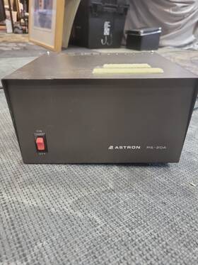 Astron 1187011 Rs-20a Regulated Power Supply 20 Amps 13.8 Vdc