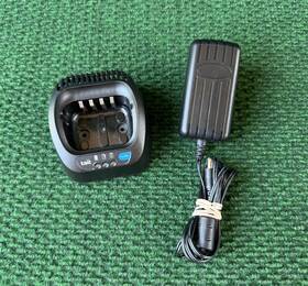 Tait T03-00012-acaa-tpk-ch-102 T03-00012-aaaa - Tpk-ch-102 Single Charger For Tp8xxx Tp9xxx Series Radios